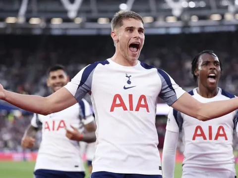 Tottenham nhấn chìm West Ham 3 bàn trận derby London