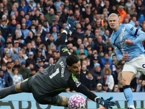 Haaland ghi cú đúp, Man City thắng đậm Man Utd