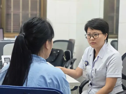 Nghe lời khuyên từ hàng xóm, phụ huynh làm 1 việc nhưng lại khiến con phải nhập viện tâm thần