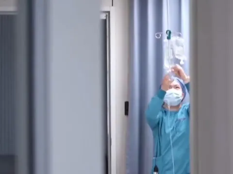 Uống thứ này liên tục 20 ngày, người phụ nữ nguy kịch, tổn thương ruột