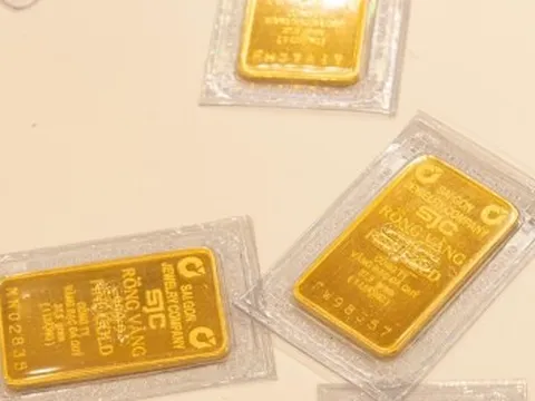 Thủ tướng yêu cầu thu hẹp chênh lệch giữa giá vàng quốc tế và trong nước