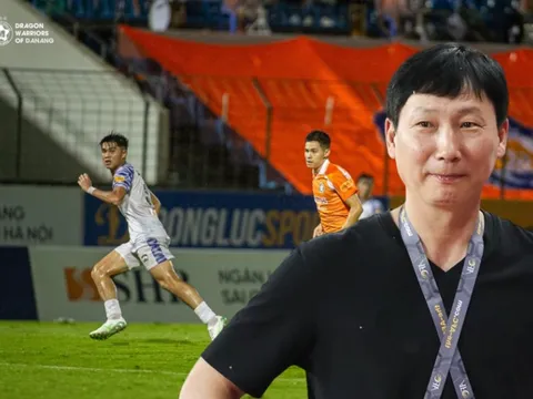 Việt kiều Nga báo tin vui lớn, HLV Kim Sang-sik quyết định thế nào?