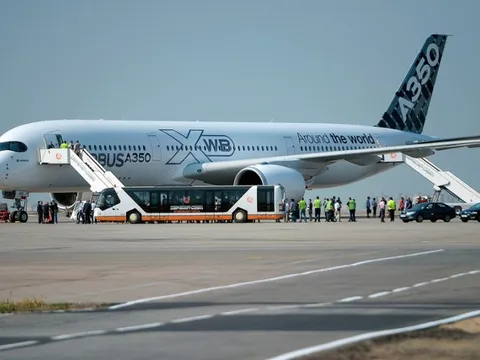 Tòa án phán quyết phương Tây phải trả tiền cho máy bay nước ngoài bị kẹt ở Nga