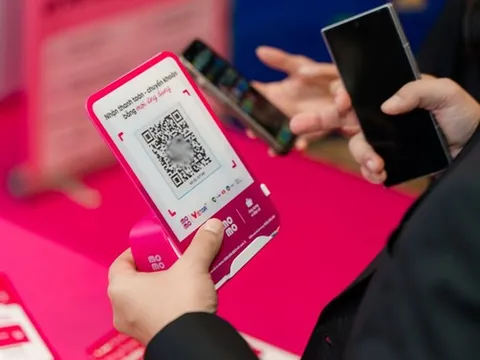 Khi giữ khách bắt đầu từ thao tác quét QR