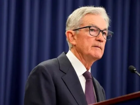 Chủ tịch Fed Jerome Powell: Thị trường lao động Mỹ đang yếu đi, hạ lãi suất 0,25% là để 'kiểm soát rủi ro'