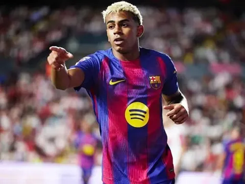 Flick ủng hộ Rashford tỏa sáng khi Yamal vắng mặt