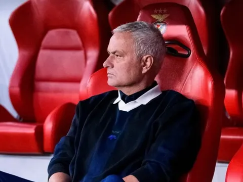 Trở lại Benfica, Jose Mourinho sẽ khôi phục danh tiếng hay lùi sâu hơn vào nỗi thất vọng?