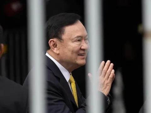Gia đình chuyển tiền tiêu vặt, gửi thư tay vào tù cho cựu Thủ tướng Thái Lan Thaksin