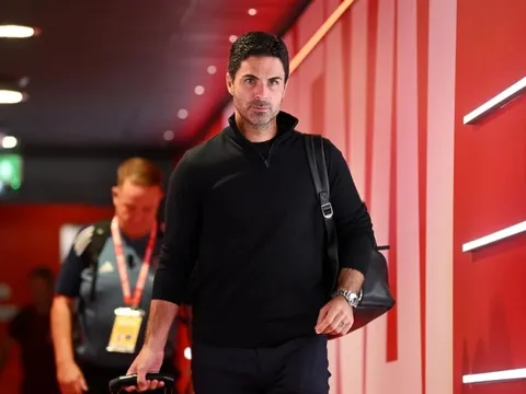 Bất ngờ: Ngôi sao Arsenal xuất hiện cùng đội hình trước trận đấu với Man City