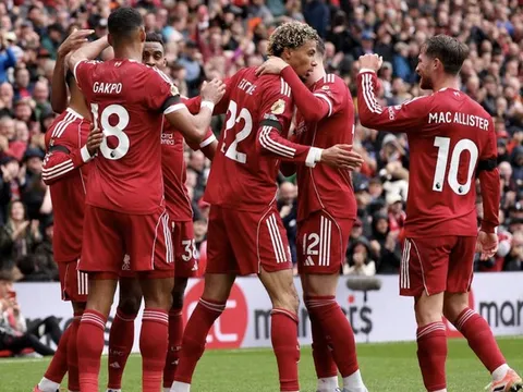 Hạ tiếp Everton, Liverpool giữ mạch toàn thắng Giải Ngoại hạng Anh