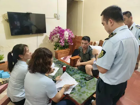 Khởi tố ông Hoàng Cao Khải sau khi kiểm tra đột xuất hộ kinh doanh