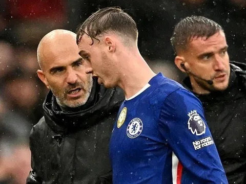Chelsea lập kỷ lục thú vị trong ngày thua MU