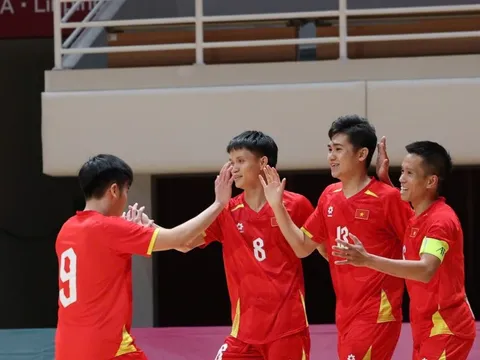 Futsal Việt Nam ra quân với chiến thắng 9-1