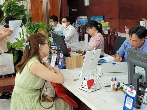 Bộ Nội vụ yêu cầu báo cáo thực trạng công chức, viên chức trên cả nước