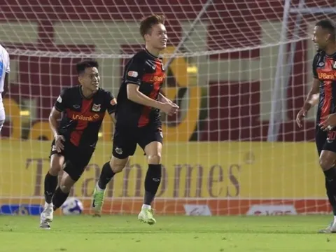 Hoàng Đức tỏa sáng, Ninh Bình FC thắng đẹp nhà vô địch V-League