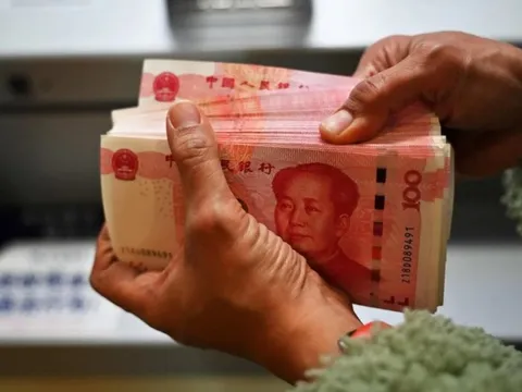 Thu nhập người dân giảm, nợ xấu cá nhân tăng mạnh lên 118 tỷ USD: Cơn đau đầu mới của hệ thống ngân hàng Trung Quốc
