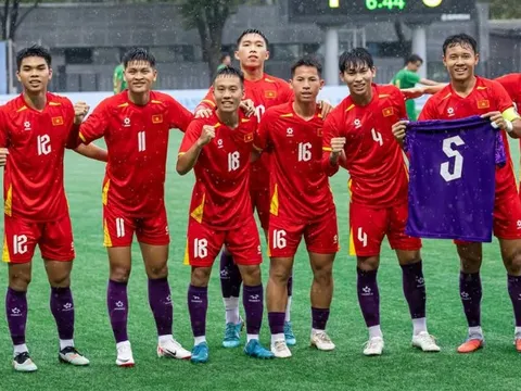 Dứt điểm sắc sảo, tuyển Việt Nam thắng đậm đội bóng Trung Quốc