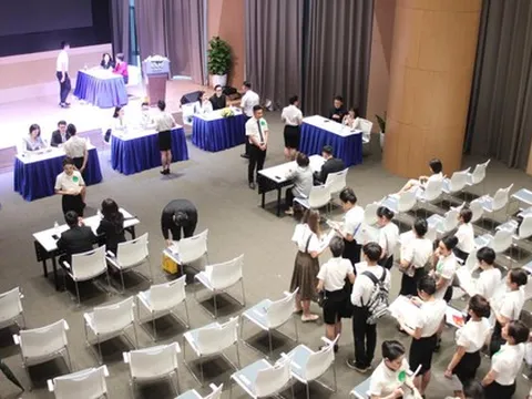 Một công việc trong mơ với thu nhập "miễn bàn", được đi khắp nơi nhưng tiêu chuẩn khắt khe đến bất ngờ