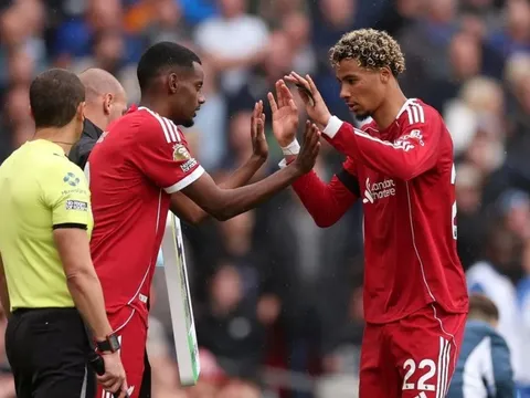 Những cái tôi cá nhân đang khiến Liverpool tự làm khó mình