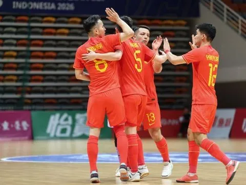 Báo Trung Quốc: “Sau thất bại tan nát 2-7 trước Việt Nam, ĐT Trung Quốc đã có một trận điên rồ”