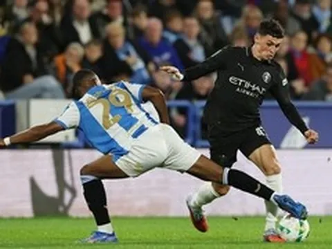 Đánh bại Huddersfield Town, Man City vào vòng 4 Cúp Liên đoàn Anh