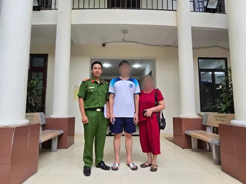Gọi điện xác nhận chuyển 700 triệu đồng cho trường học nhưng trường quyết không nhận, người phụ nữ báo công an