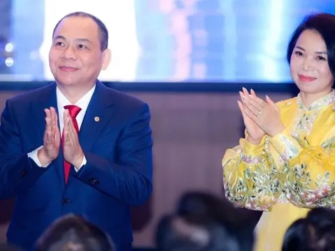 Vingroup lập kỷ lục chưa từng có trong lịch sử VN, tỷ phú Phạm Nhật Vượng và vợ nhận tin vui cùng 1 ngày