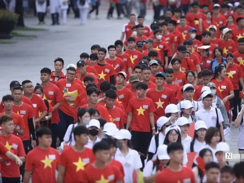 A80 "thổi bùng" du lịch Thủ đô, khách nội địa tăng gấp đôi