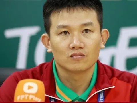 HLV thứ hai mất việc sau 5 vòng đấu tại V.League
