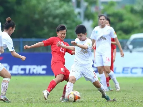 "Nhà Vua" lại bay cao ở giải VĐQG