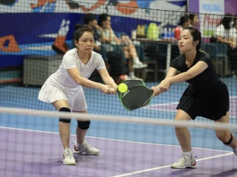 Giải pickleball Báo Phụ nữ TP HCM: "Tăng yêu thương - Thêm vui khỏe"