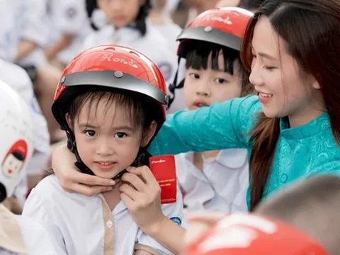 Honda tặng mũ bảo hiểm cho 1,8 triệu học sinh lớp 1 trên cả nước