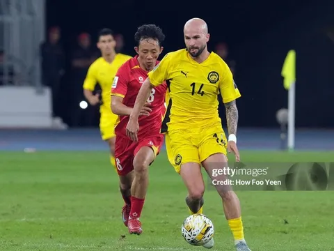 Bị FIFA trừng phạt, ngôi sao nhập tịch Malaysia đối mặt nguy cơ “thất nghiệp”