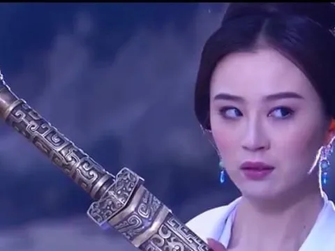 Tại sao Ỷ Thiên kiếm cắm trên núi Võ Đang mà không ai dám lấy?