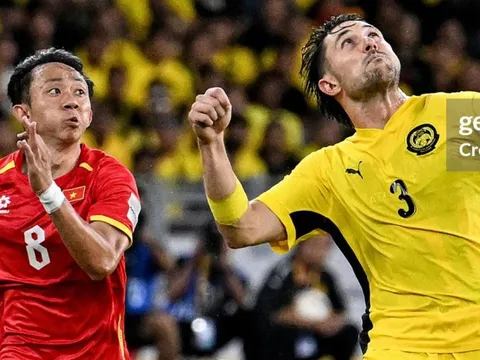 HLV CLB La Liga nói cứng, tin trung vệ nhập tịch Malaysia thoát án: "2 tuần nữa cậu ấy sẽ trở lại"