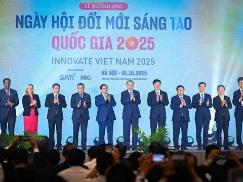 Khoảnh khắc Bầu Hiển sánh vai Samsung, Marvell bấm nút VIIE 2025: T&T Group khoe 'siêu vũ khí' thay đổi cuộc chơi logistics