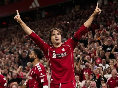 Người thừa của Liverpool, Federico Chiesa đã hồi sinh như thế nào?