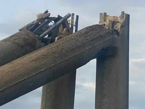 Hé lộ doanh nghiệp sản xuất cột điện bê tông bị gãy do bão Bualoi ở Hà Tĩnh: Bản thiết kế đã được kiểm nghiệm?