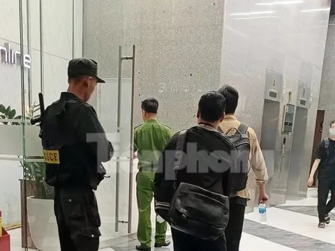 Công an xuất hiện ở tòa nhà có trụ sở công ty của Shark Bình