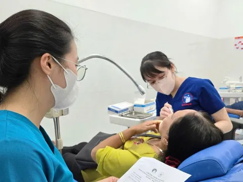 Nhân viên y tế ngóng chờ tăng phụ cấp