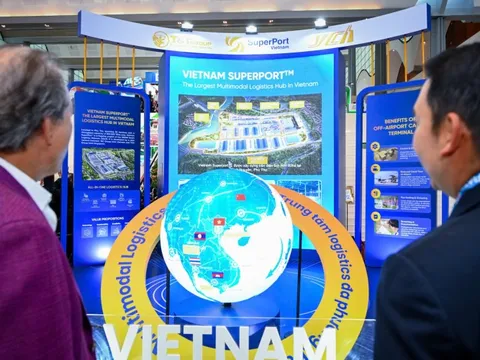 “Siêu cảng” của Bầu Hiển sắp có kho hàng không kéo dài quy mô khủng