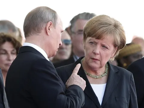 Bà Merkel nói 1 câu liên quan đến Nga: 4 nước "nổi giận"