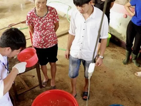 Người dân vùng lũ cần làm sạch nước sinh hoạt thế nào?