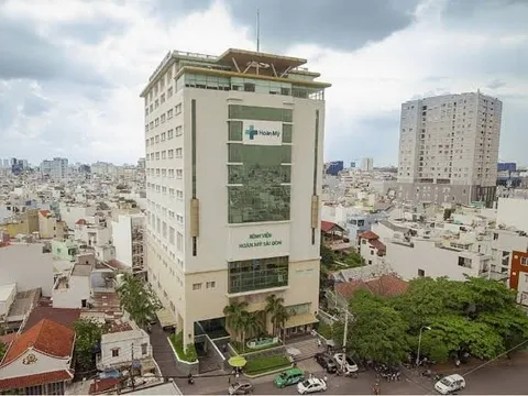 Chủ chuỗi bệnh viện tư lớn nhất Việt Nam tiếp tục lãi lớn: Lợi nhuận 6 tháng tăng gấp đôi, lãi tổng cộng 1.900 tỷ từ đầu năm 2022