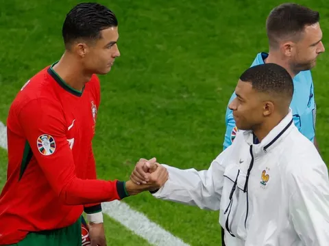 Câu chuyện ít biết giữa Ronaldo và Mbappe