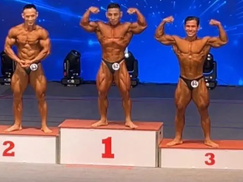 Phạm Văn Mách 48 tuổi vẫn vô địch giải thể hình quốc gia