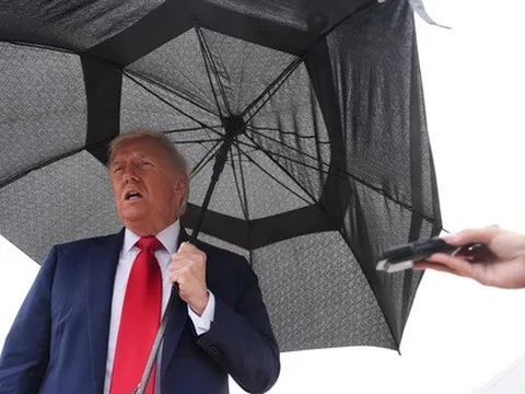Tổng thống Donald Trump cảnh báo nóng Nga về "vũ khí đáng kinh ngạc"