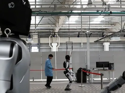 Gần 30 vạn robot Trung Quốc đang cố gắng "cứu rỗi" quốc gia dân số già, thiếu hụt nhân công