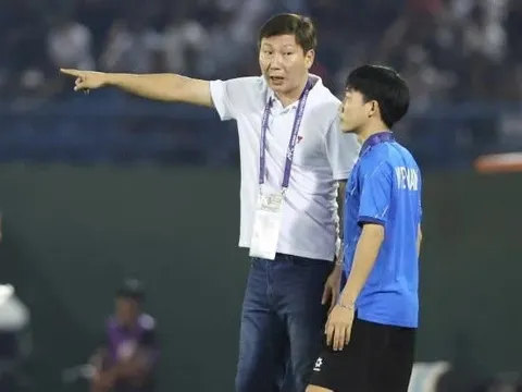 HLV Kim Sang-sik: "Tuyển Việt Nam sút 20 lần chỉ vào 3, đó thực sự là vấn đề"