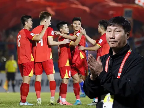 "ĐT Việt Nam chơi bế tắc, cần sao trẻ để tạo sự đột phá"